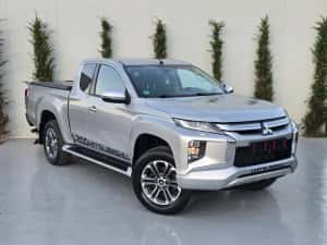 Mitsubishi L200 Mitsubishi L200 2020 4 locuri 4X4 IMPECABILA — miniatura 9