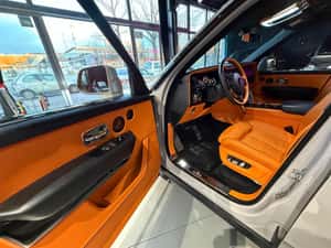 Rolls-Royce Cullinan 2019, 571 cp, 46.973 km — miniatura 4