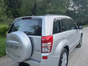 Suzuki Grand Vitara 2.0 Benzina + SET ROTI IARNA CADOU — miniatura 3