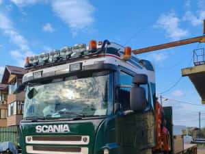 Camion cu macara Scania R420 8X2 Euro 5 — miniatura 10