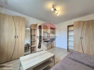 Garsonieră de închiriat centru, renovată, mobilată si complet utilată — miniatura 3