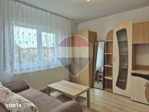 Garsonieră de închiriat centru, renovată, mobilată si complet utilată — miniatura 4