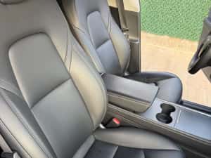 Tesla Model Y — miniatura 6