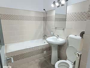 Apartament 2 camere etaj 1 balcon inchis pe Semaforului — miniatura 5