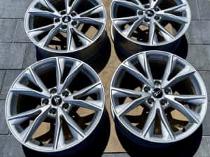 Jante Audi Q3  R18 originale impecabile