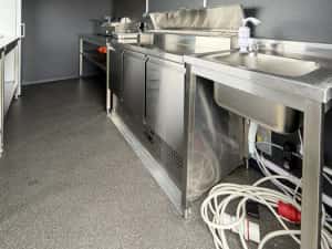 Rulota Burger In Stoc Si La Comanda, Posibilitate Leasing, Rulota Comerciala Premium Street Food Echipata Complet — miniatura 8