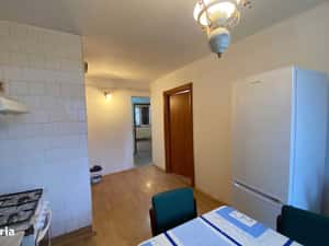 2 camere decomandate,Calea Severinului, etajul 2/4 cu centrală termică — miniatura 5