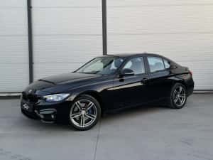 BMW 320d xDrive 4x4  M-Power 184CP Automat 2013 E5 Faruri Laser Navigatie Piele PrimPropietar. Foarte intretinut.