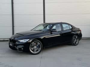 BMW 320d xDrive 4x4  M-Power 184CP Automat 2013 E5 Faruri Laser Navigatie Piele PrimPropietar. Foarte intretinut. — miniatura 9