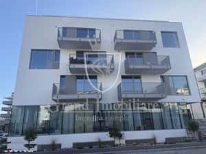 Apartament 3 camere BLOC UNICAT zona Intre Lacuri — miniatura 3