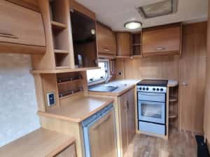 Rulota Swift Chellenger, An 2004, boiler gaz, Cabina dus, off camping — miniatura 6