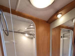 Rulota Swift Chellenger, An 2004, boiler gaz, Cabina dus, off camping — miniatura 8
