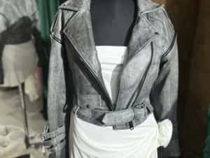 Vand geaca de piele naturala cu maneci detasabile la 800 lei — miniatura 10