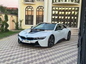 2015 BMW i8 plug in hybrid — miniatura 4