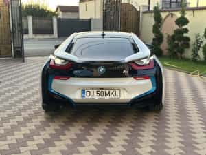 2015 BMW i8 plug in hybrid — miniatura 6