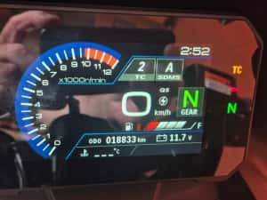 Motocicletă suzuki gsx 8R în garanție până în 2028 — miniatura 3