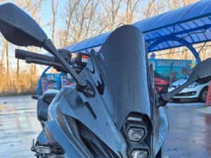 Motocicletă suzuki gsx 8R în garanție până în 2028 — miniatura 4