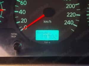 Vand Toyota Avensis 2002 Benzina 1799 cmc Neavariata — miniatura 3