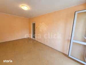Etaj 2 | 2 camere decomandate | balcon închis generos | Micro 13B — miniatura 4