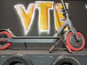 Pene pe loc - Service Trotinete Electrice - Schimb Cauciuc — miniatura 2