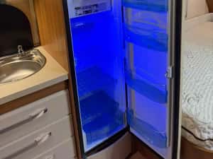 rulota inmatriculata HOBBY PREMIUM 460 UFE, aer conditionat , mover, sistem fotovoltaic — miniatura 8