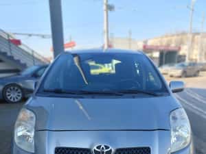 Toyota Yaris Automata , 1.3 benzina ! 88000 km reali ! Full — miniatura 3