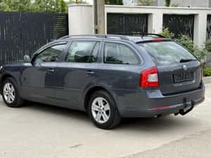 Skoda Octavia Diesel, Combi, spațios, perfect pentru familie — miniatura 4
