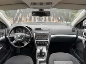 Skoda Octavia Diesel, Combi, spațios, perfect pentru familie — miniatura 7