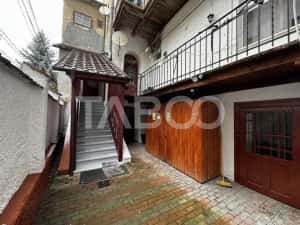 Apartament si garsoniera cu 4 camere 2 bai 109 mp Centrul Istoric — miniatura 3