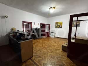 Apartament si garsoniera cu 4 camere 2 bai 109 mp Centrul Istoric — miniatura 7