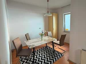 Central bachelor apartment for rent. Parking included. — miniatura 5