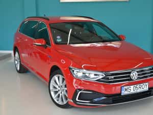 Volkswagen Passat Automată 218 HP Hibrid - 2020