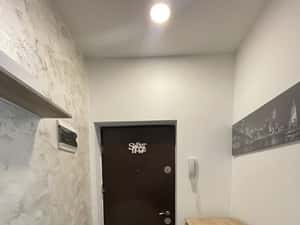 Apartament mobilat și utilat, parcare 2 mașini, locație avantajoasă — miniatura 4