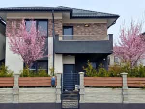 Vila superba Rosu 145 mp, teren 330 mp, 4 camere, 3 locuri parcare — miniatura 1