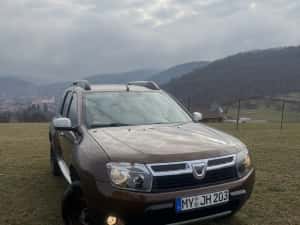Duster4x4  2012 1.6 benzina + GPL!! Laureat piele/full!!! Top — miniatura 2