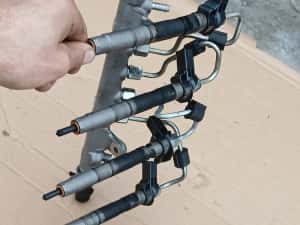 Injector Injectoare CBA CBAB CAG CAGA CAGB CAGC 2.0 TDI Audi VW Passat — miniatura 8
