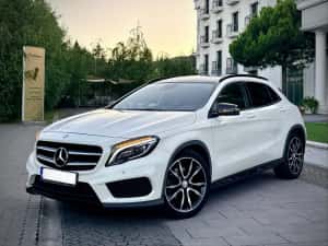 Mercedes Benz GLA 220d 4-Matic AMG Pack !