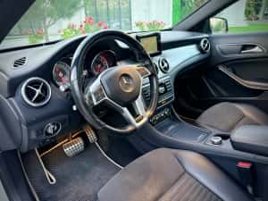 Mercedes Benz GLA 220d 4-Matic AMG Pack ! — miniatura 6