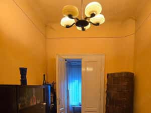 Vand ap 2 camere si dep, ultracentral , la curte comuna , 3 geamuri front stradal , reabilitata ext — miniatura 6