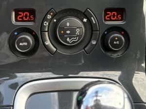 Peugeot 3008 1.6 hdi an 2011  automat — miniatura 9