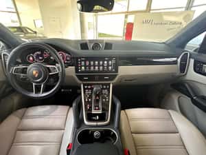 Porsche Cayenne Sport / Coupe 460 CP Automată 2023 — miniatura 2
