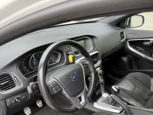 Volvo V40 2 litri euro 6 model R Design 2016 — miniatura 5