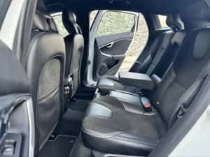 Volvo V40 2 litri euro 6 model R Design 2016 — miniatura 8