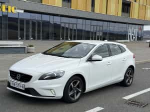 Volvo V40 2 litri euro 6 model R Design 2016 — miniatura 10