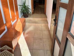 Apartament în vilă/Demisol izolat fonic/P-ta Alba Iulia/Decebal — miniatura 3