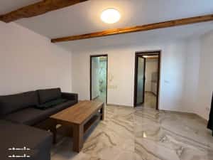 De Închiriat Apartament Nou în Mediesu Aurit