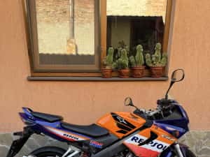 Honda Cbr 125cc Categorie A1 — miniatura 4