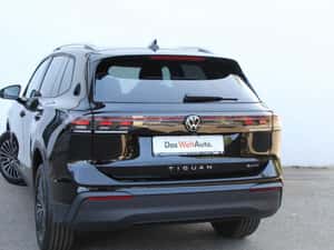 VOLKSWAGEN TIGUAN – SUV modern, perfect pentru familie — miniatura 2