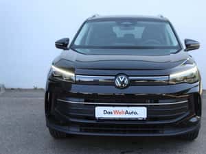 VOLKSWAGEN TIGUAN – SUV modern, perfect pentru familie — miniatura 4