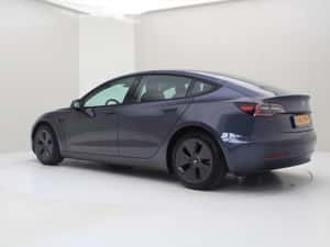 Tesla Model 3 Berlină, 91.257 km, electric, 351 cp — miniatura 4